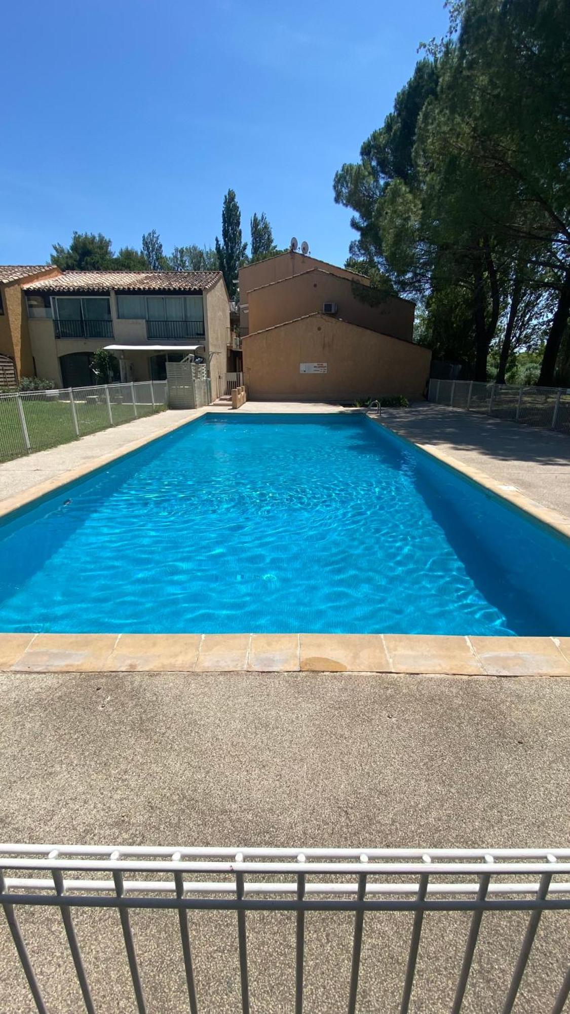 Joli Appartement 27M2 Oasis Provencale En Village Vacances En Camargue آرْلْ المظهر الخارجي الصورة