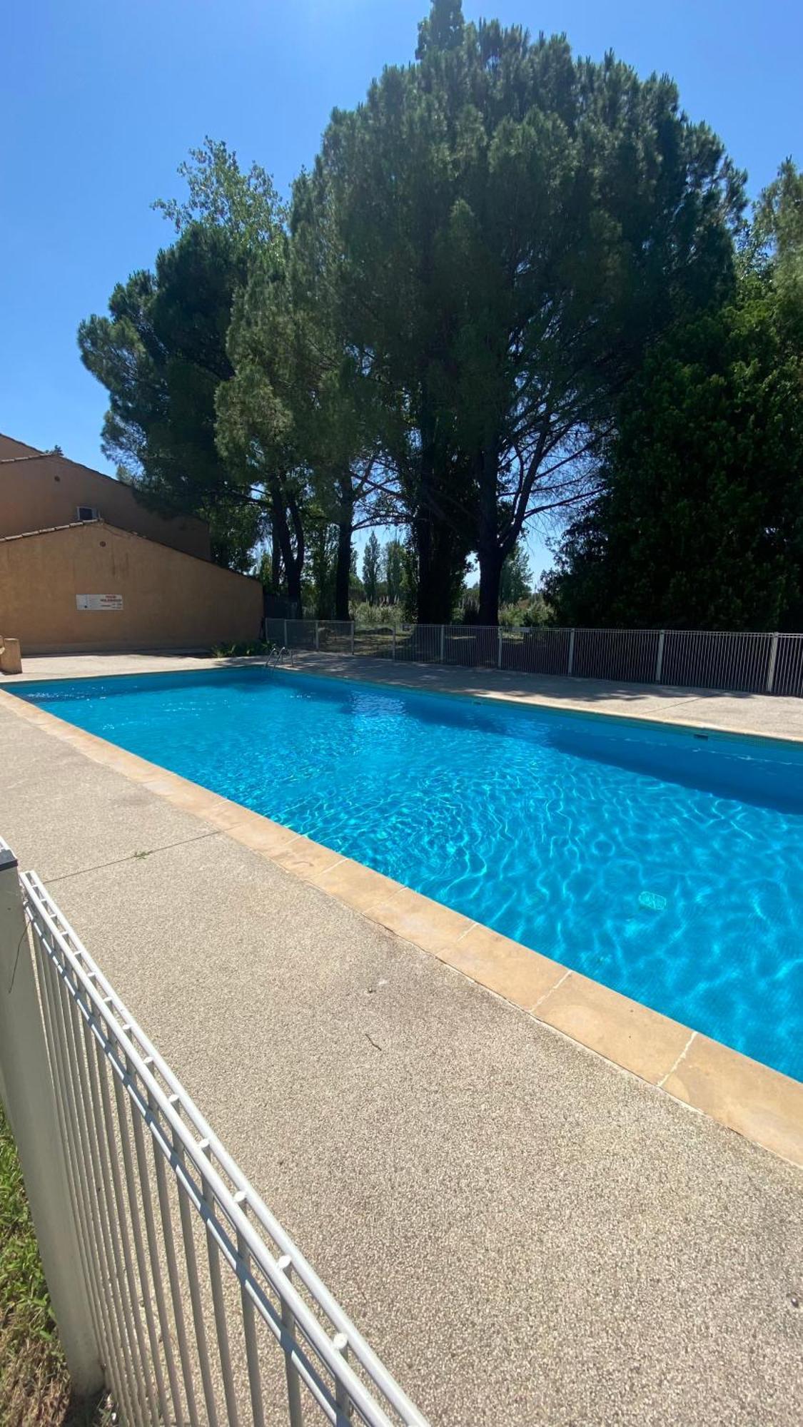 Joli Appartement 27M2 Oasis Provencale En Village Vacances En Camargue آرْلْ المظهر الخارجي الصورة
