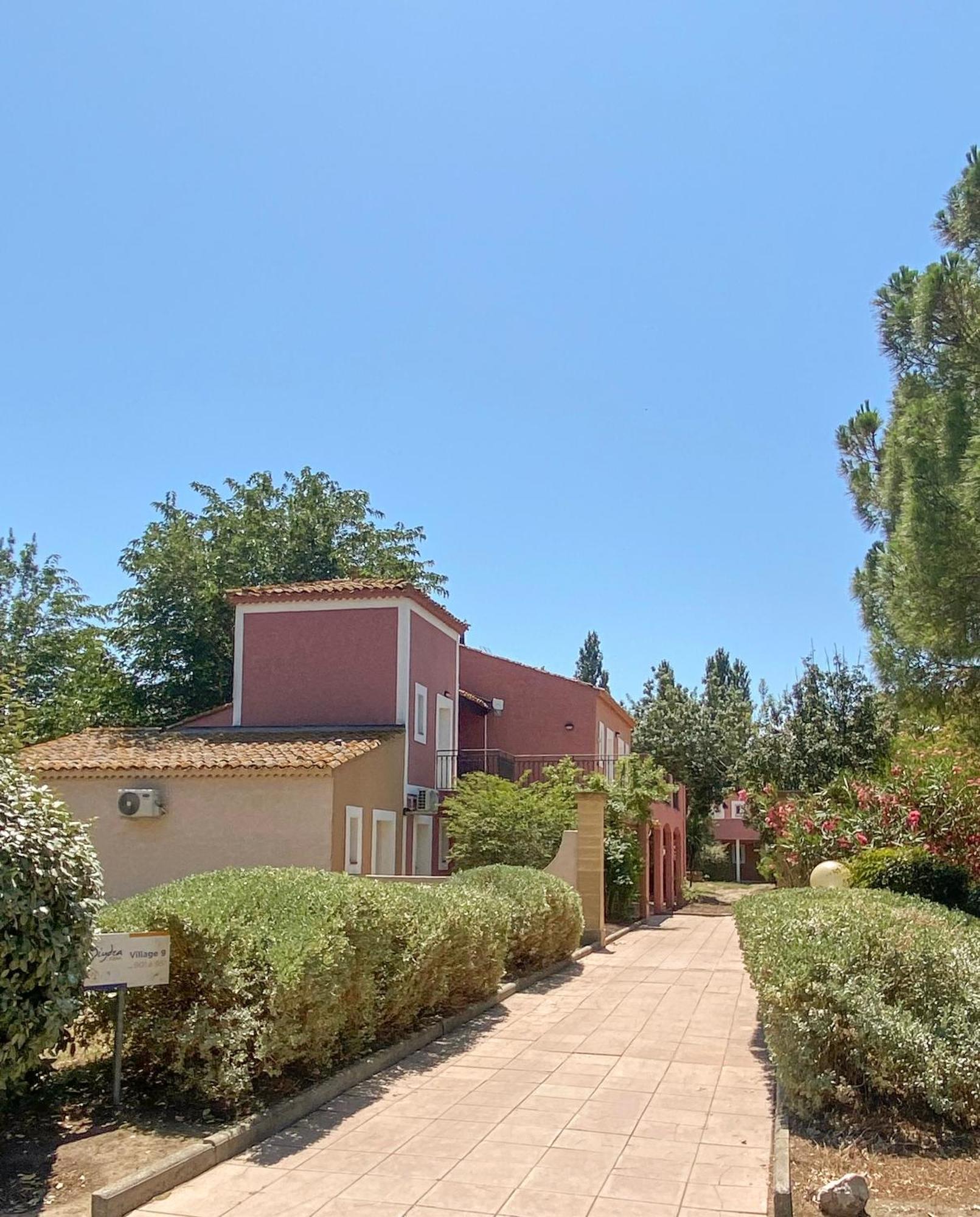 Joli Appartement 27M2 Oasis Provencale En Village Vacances En Camargue آرْلْ المظهر الخارجي الصورة